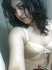 Photo 4, Chubby Desi Amateur