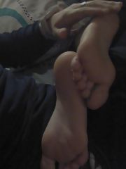 Photo 3, Sleepy gf feet (Feet